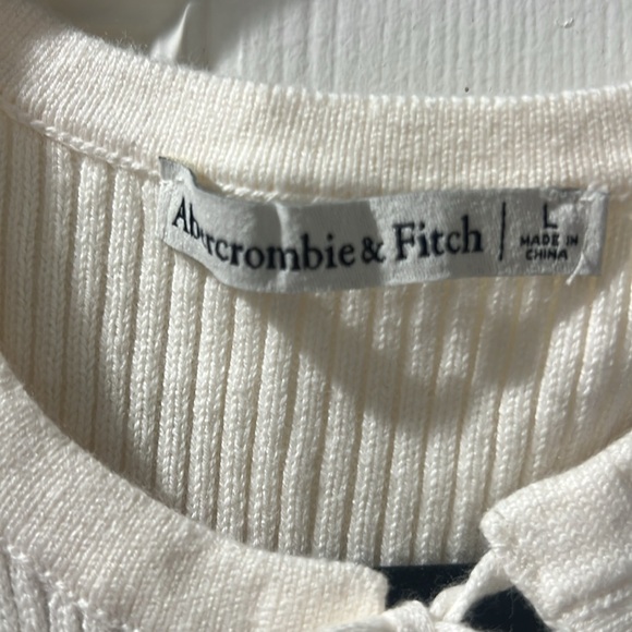 Cream Sleeveless Abercrombie and Fitch Tie-Front Top - Picture 2 of 4